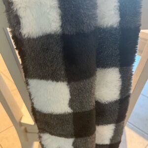 Minky Couture Black and White Checkered Scarf